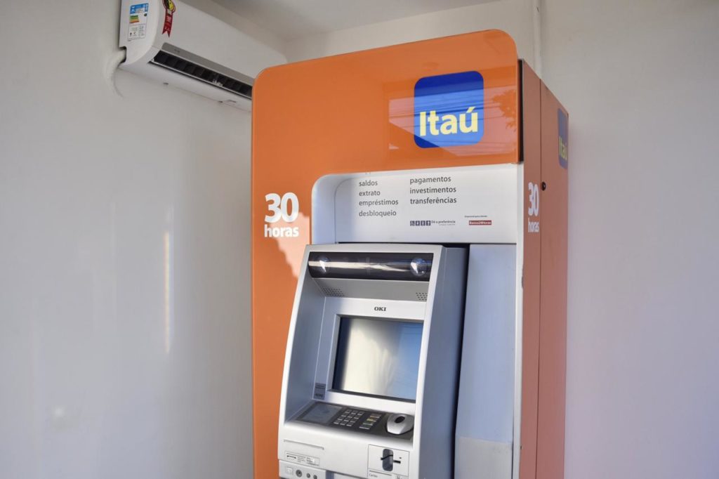 CAIXA ELETRÔNICO ITAÚ → Horário de Funcionamento, Depósito